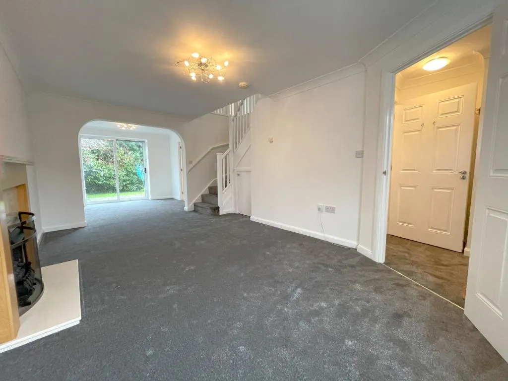 House Sycamore Lane in Ashford