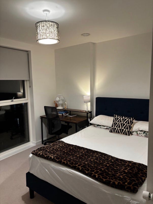 Room Mahindra Way in Greater London