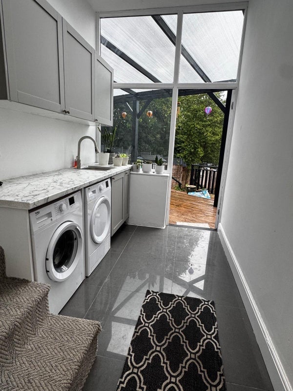 Room Upton Road South in Greater London