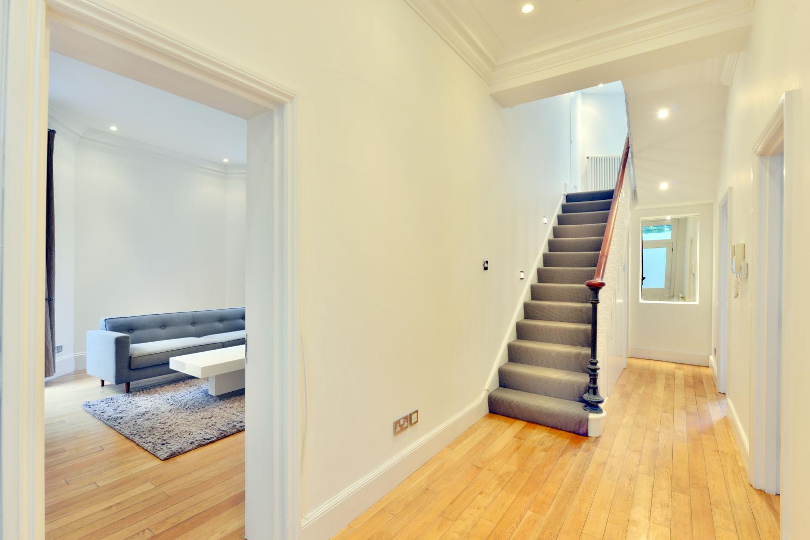 Flat Rudall Crescent in Greater London