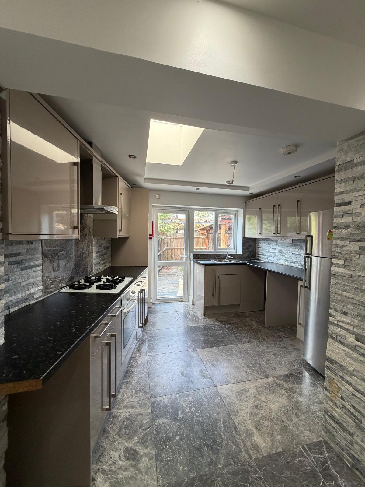 Flat Tavistock Avenue in St Albans