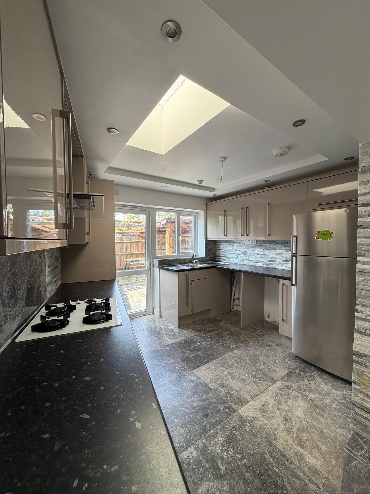 Flat Tavistock Avenue in St Albans