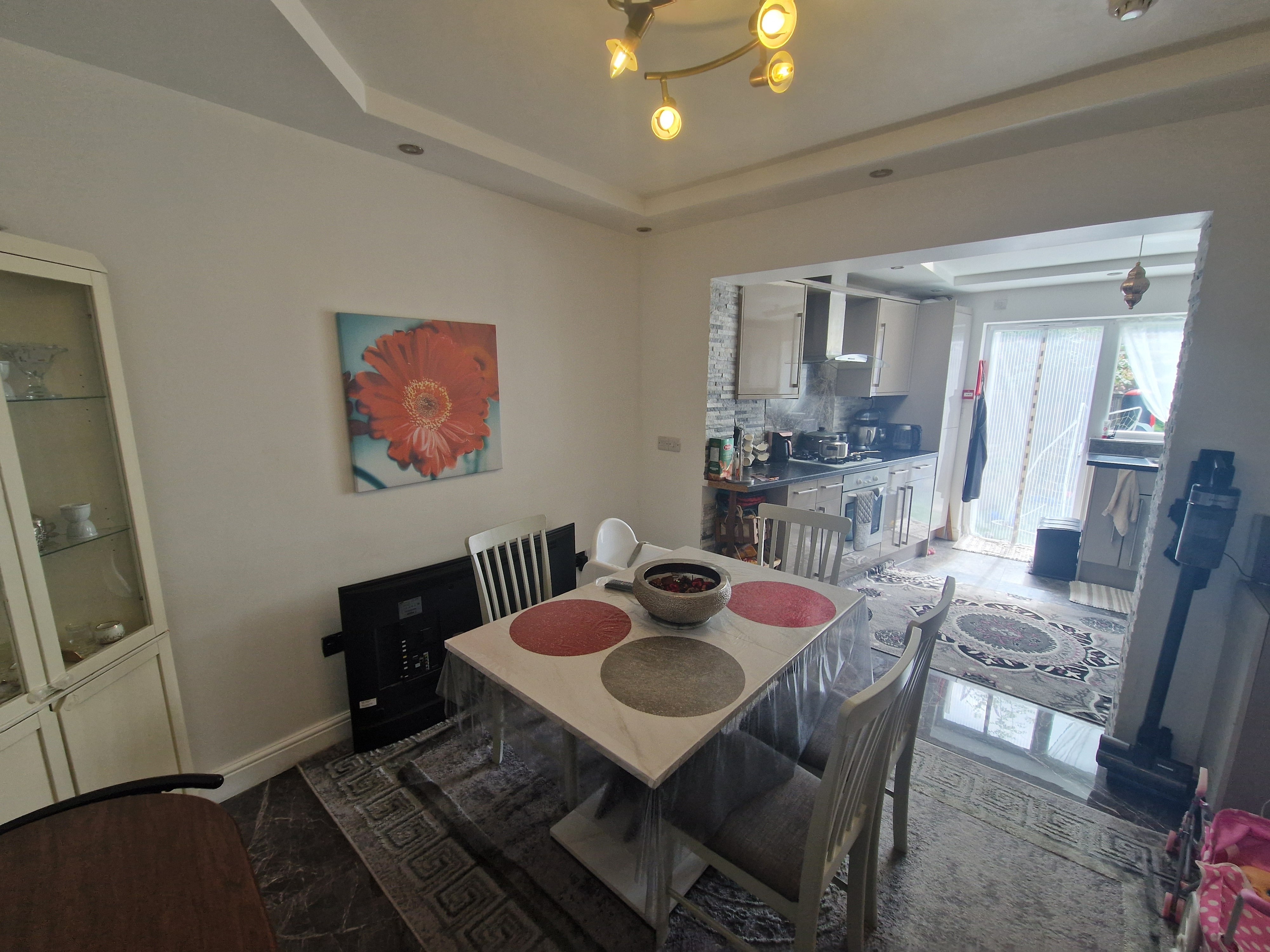 Flat Tavistock Avenue in St Albans