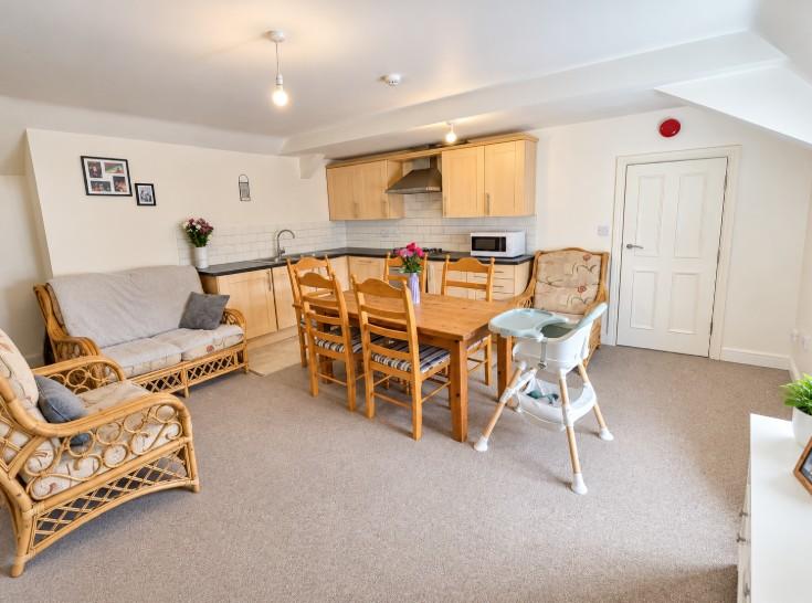 Flat Peregrine Close in Hereford