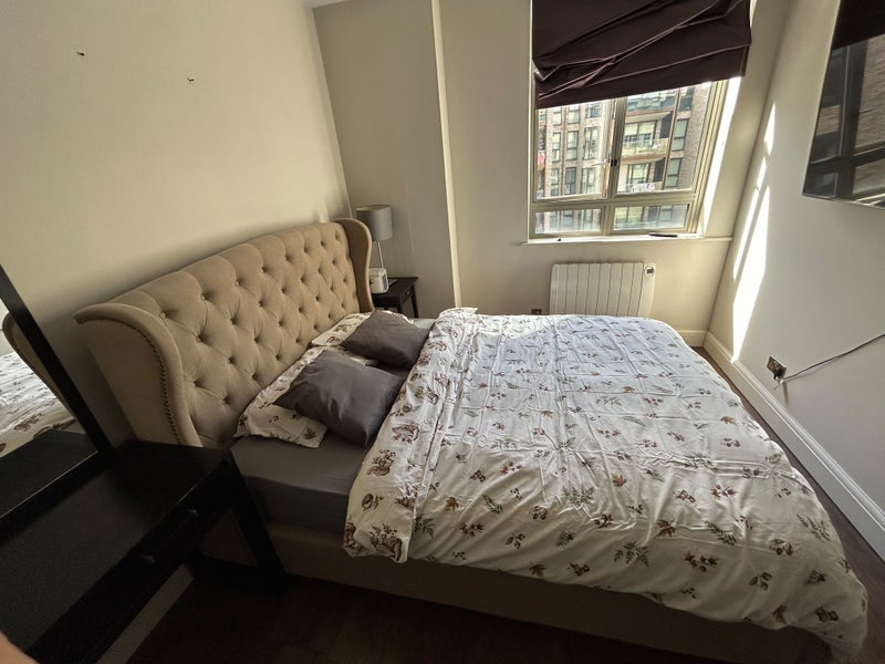 Room City Road in Greater London