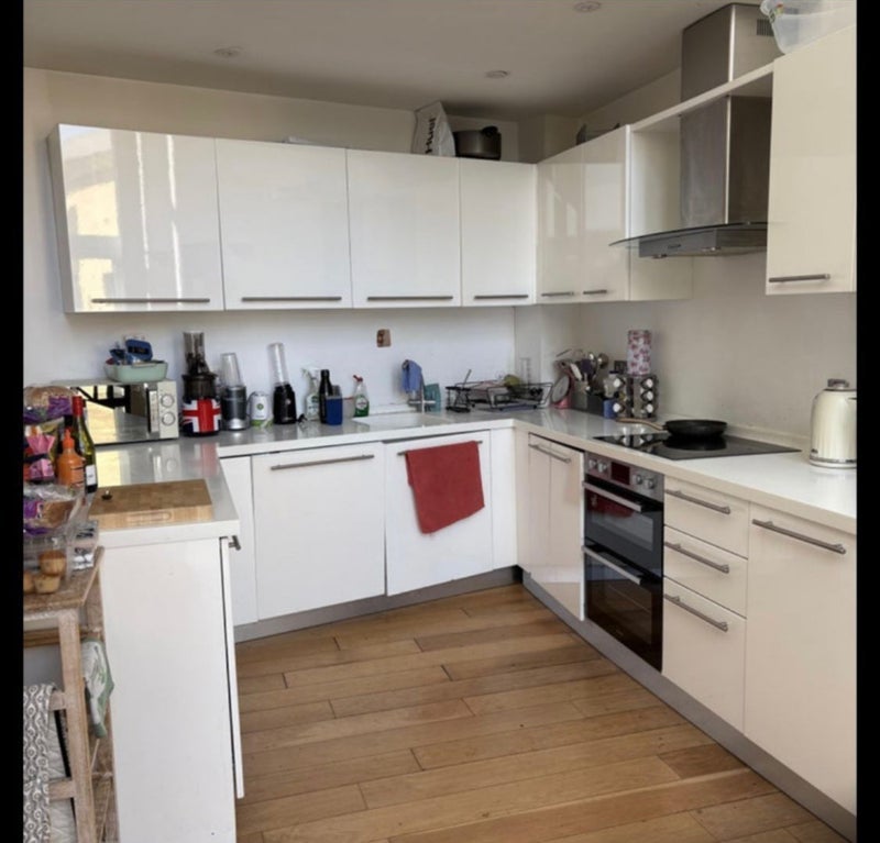 Flat Wandsworth High Street in Greater London