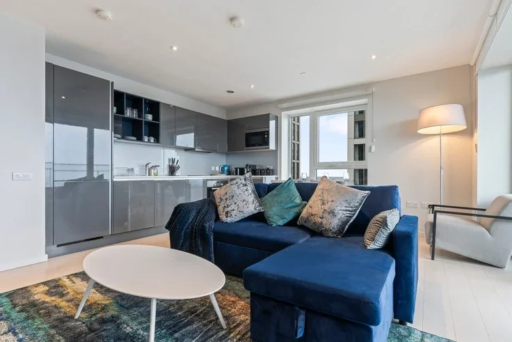 Flat Endeavour Square in Greater London