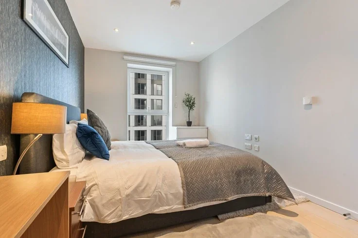 Flat Endeavour Square in Greater London