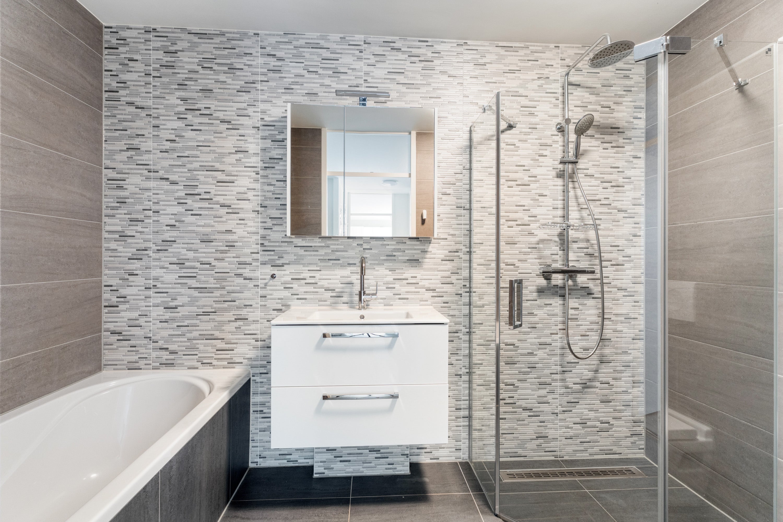 Appartement te koop: Basilicumweg 165, Almere