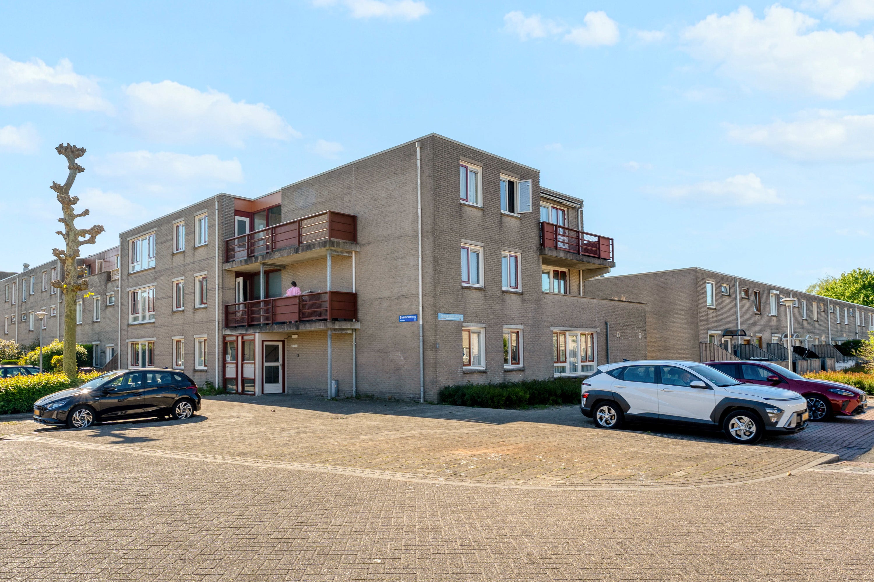 Appartement te koop: Basilicumweg 165, Almere