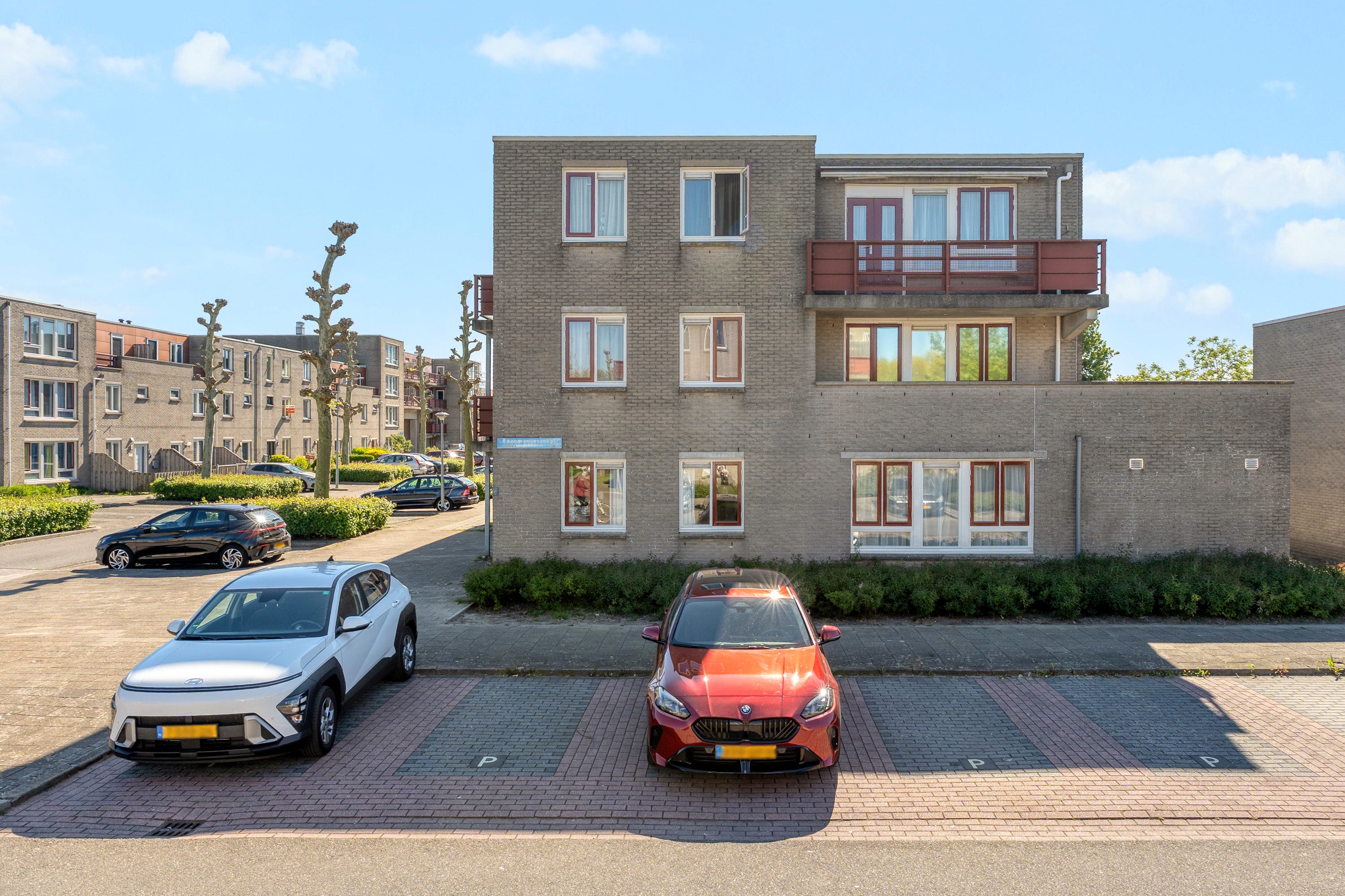 Appartement te koop: Basilicumweg 165, Almere
