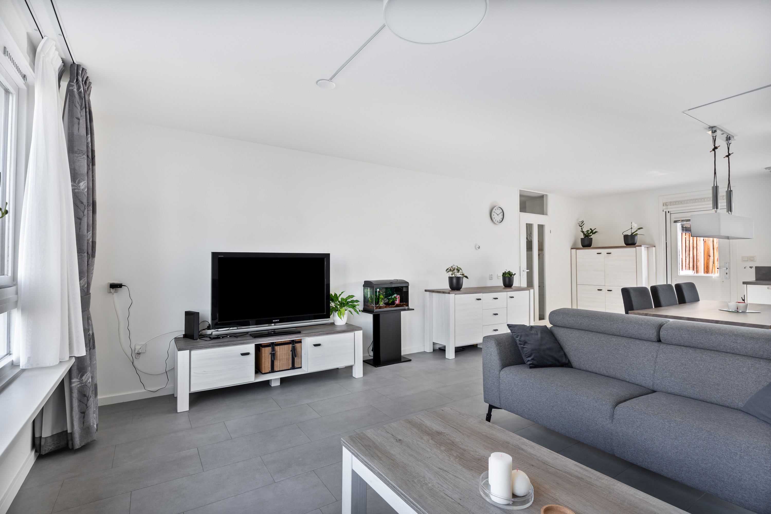 Appartement te koop: Basilicumweg 165, Almere