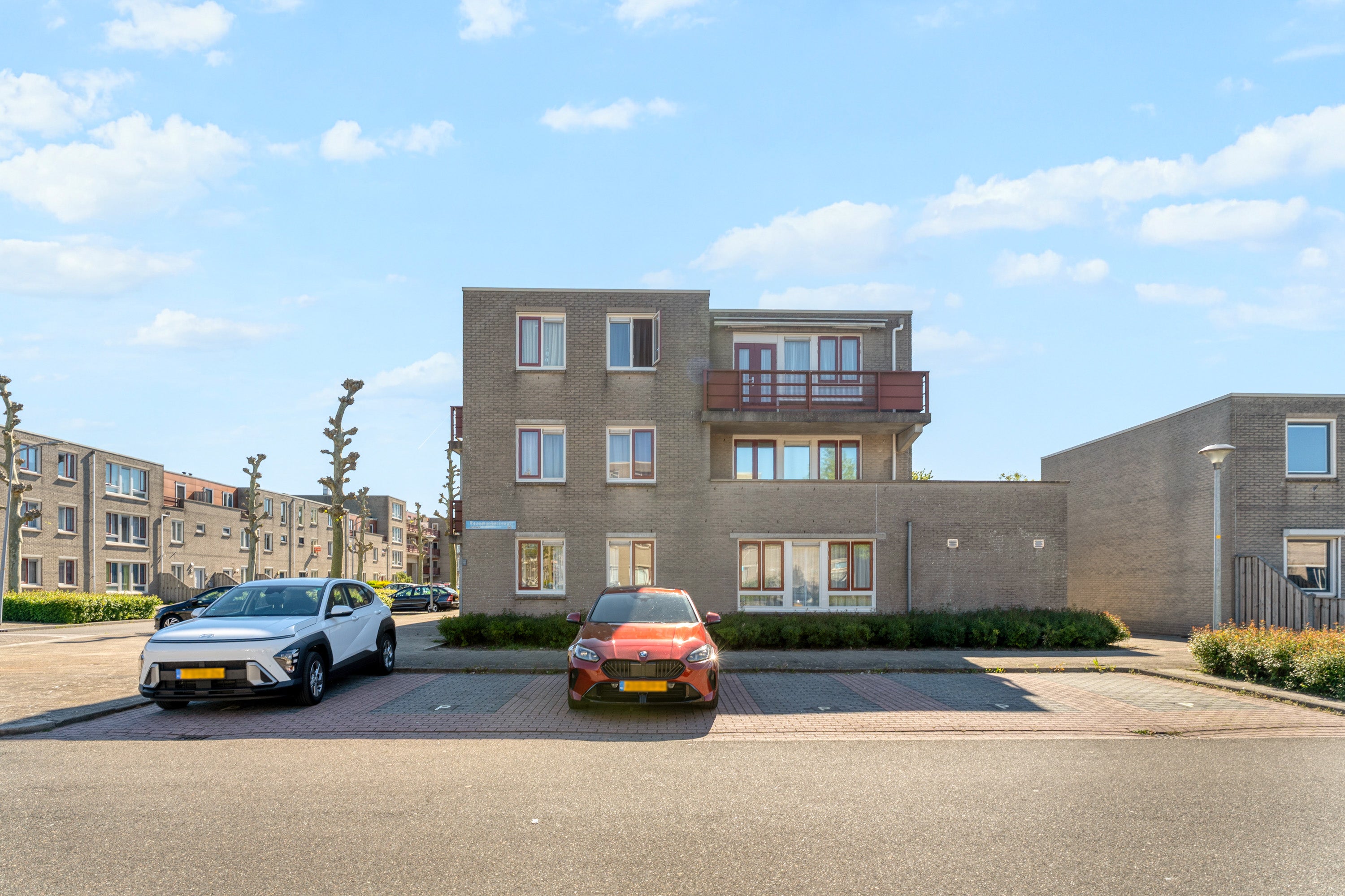 Appartement te koop: Basilicumweg 165, Almere