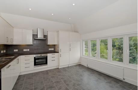 Flat Oakhill Avenue in Greater London