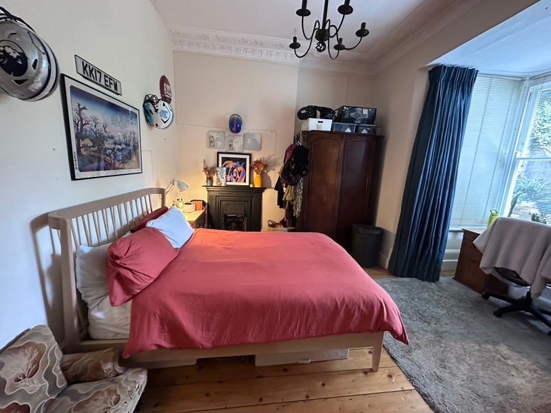 Room Clarendon Road in Bristol