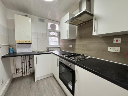 Flat Seymour Gardens in Greater London