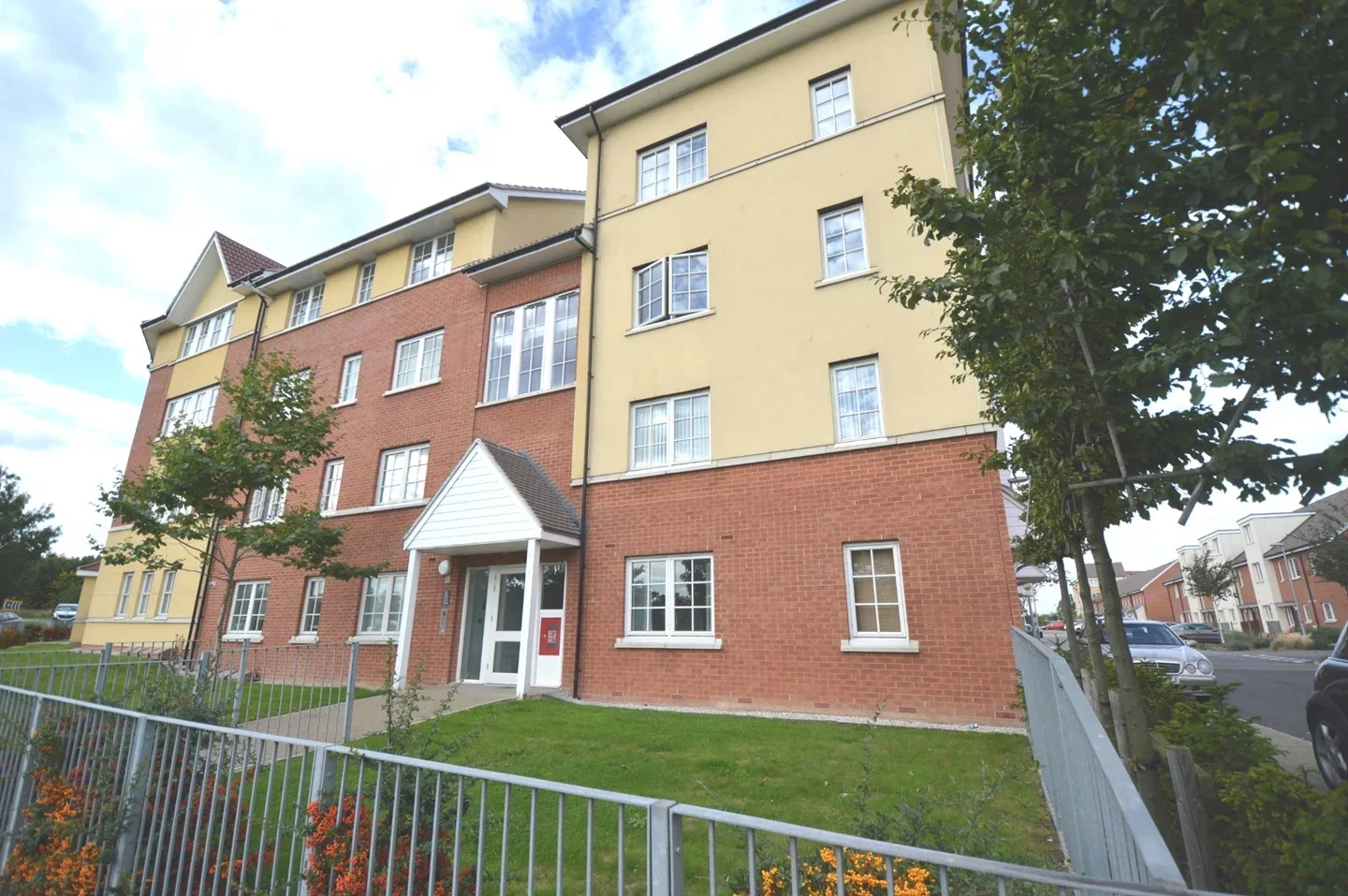 Flat Broadmayne in Basildon