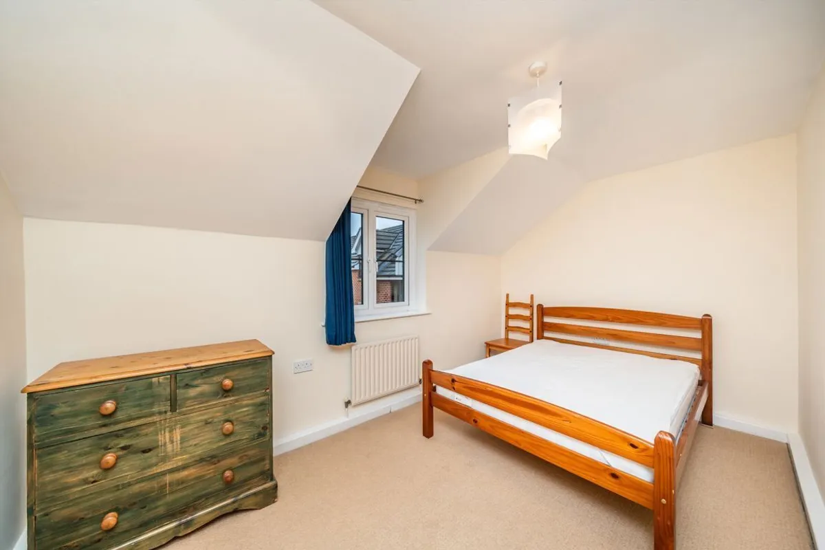 Flat Flock Mill Place in Greater London