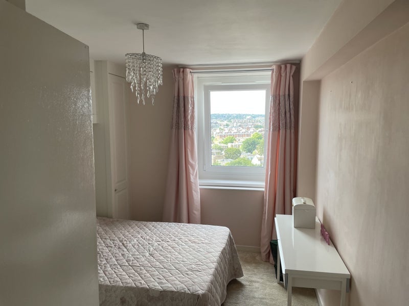 Room Hall Place in City of Westminster