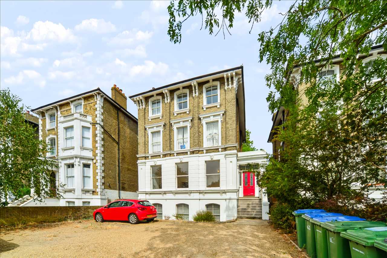 Flat Vanbrugh Park in Greater London