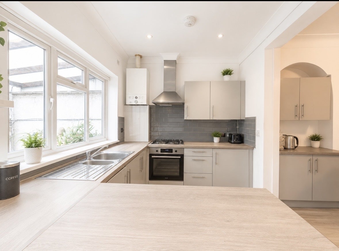 Room Southbury Road in Greater London