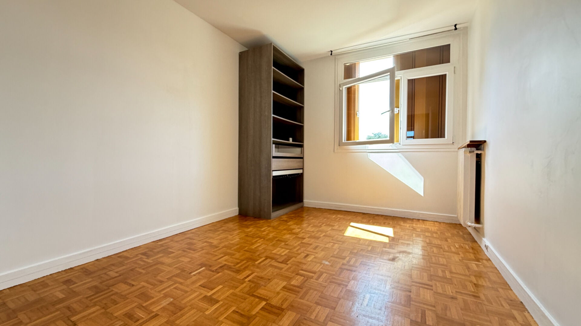Appartement Place Léon Cassé à Corbeil-Essonnes
