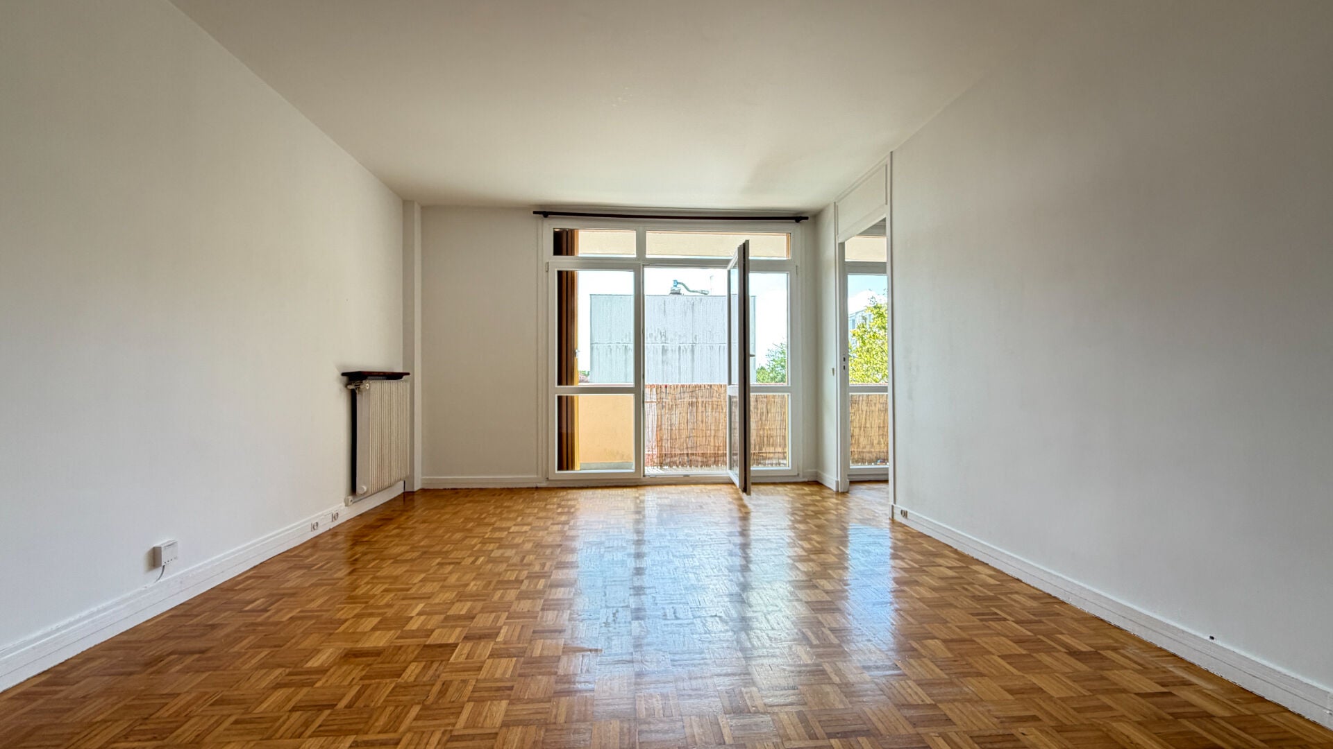 Appartement Place Léon Cassé à Corbeil-Essonnes
