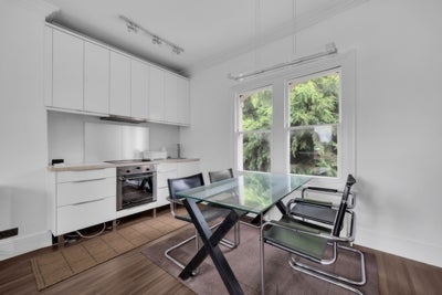 Flat Glenton Road in Greater London