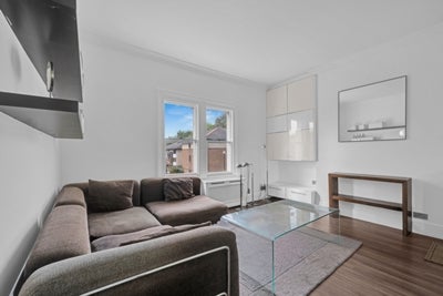 Flat Glenton Road in Greater London