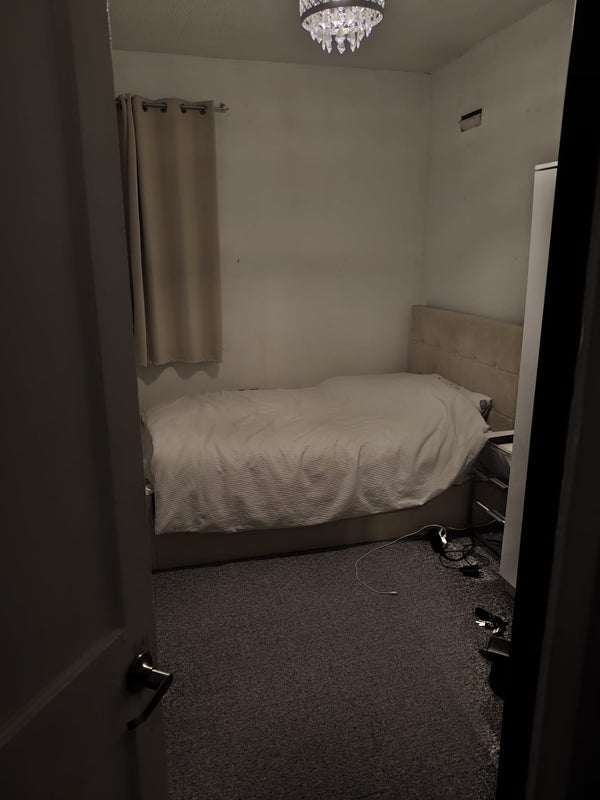 Room Gosling Way in Greater London