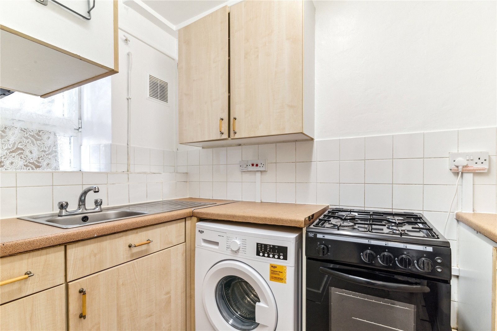 Flat Maygood Street in Greater London