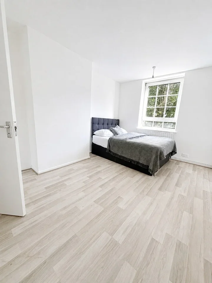 Room Boyd Street in Greater London