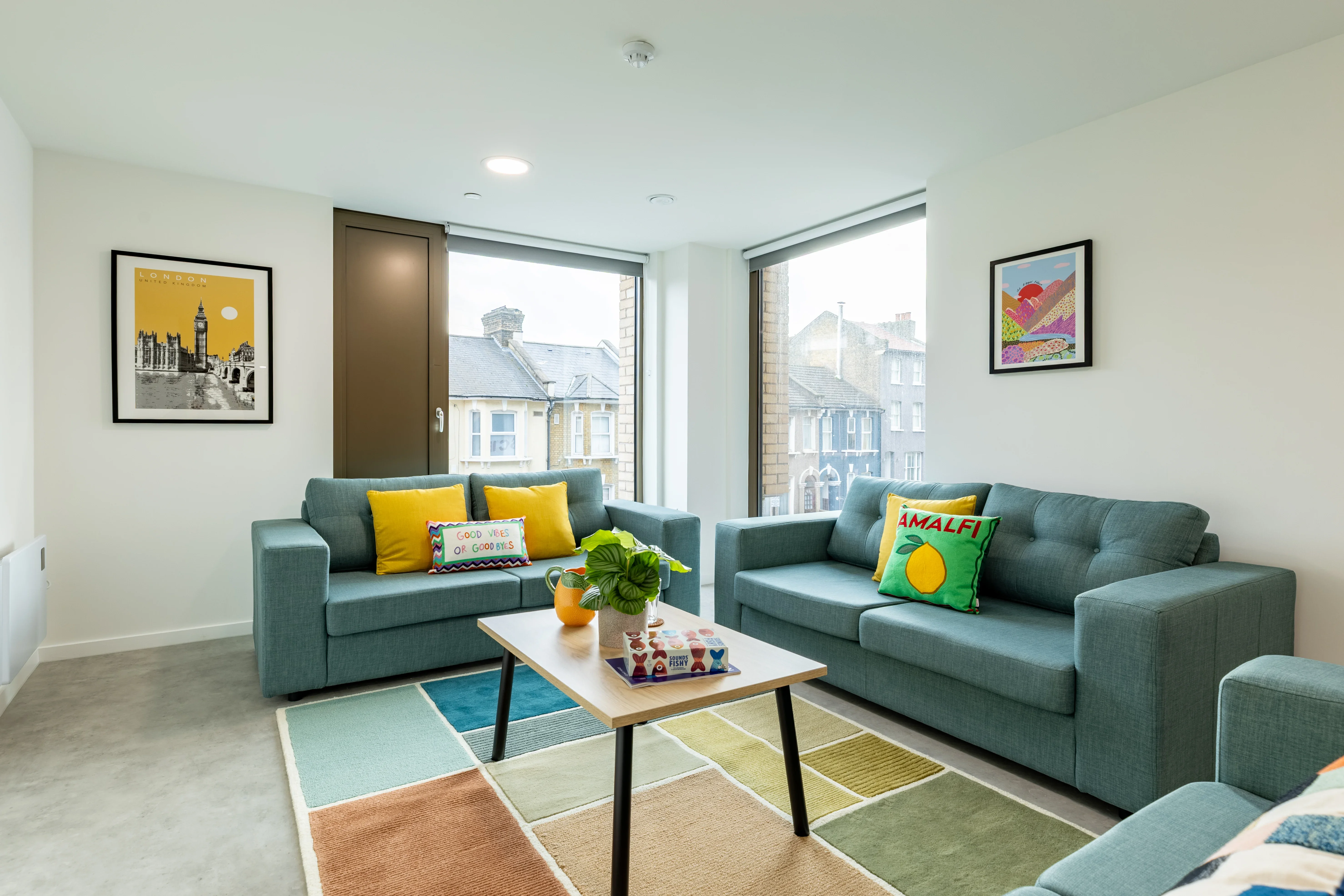 Room Grove Crescent Road in Greater London