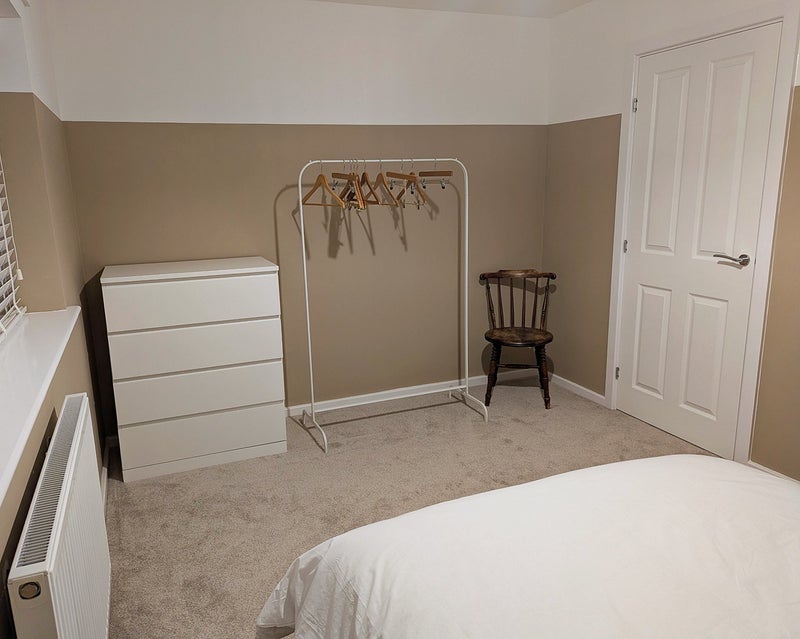 Room Queenborough Road in Coventry