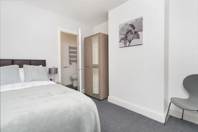 Room Richmond Road in Gillingham