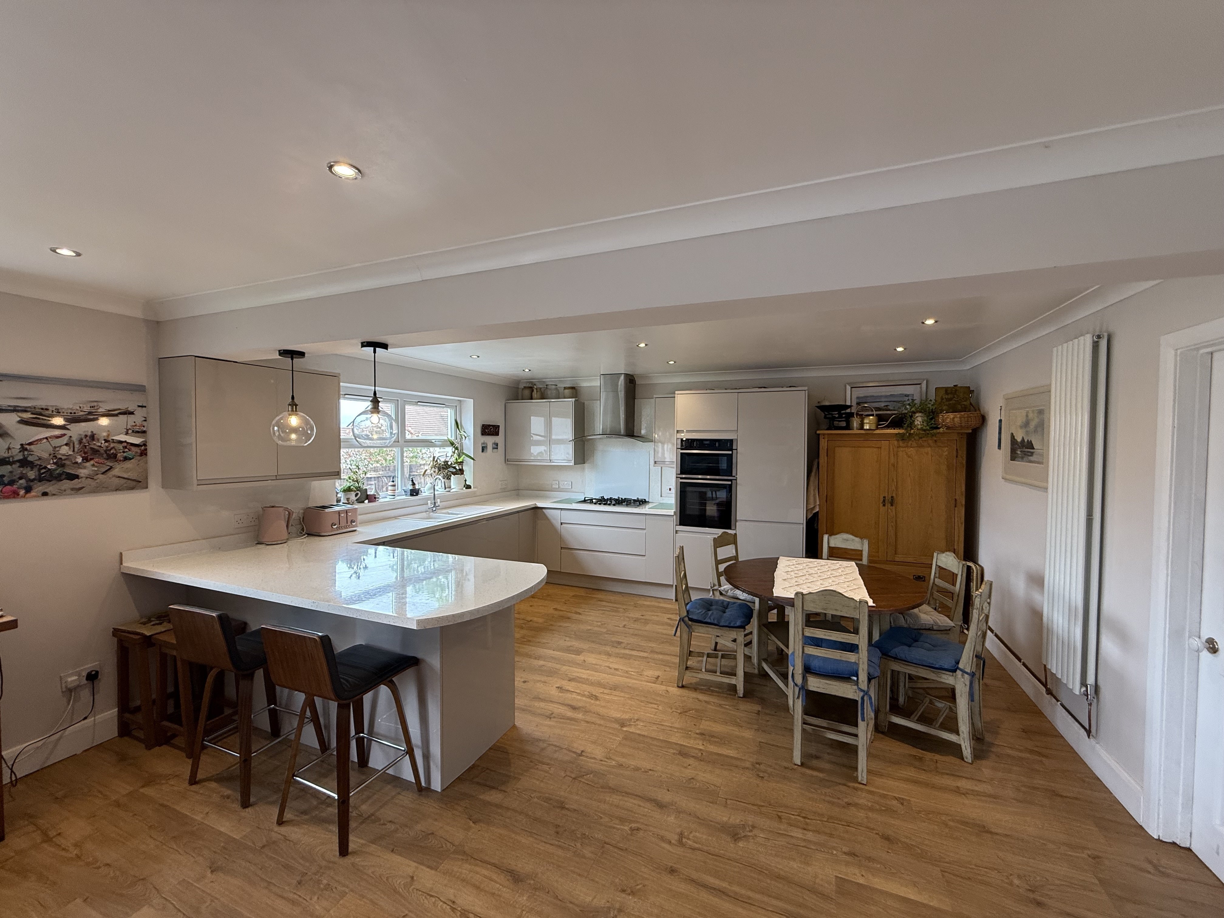 House The Mount in Gowerton