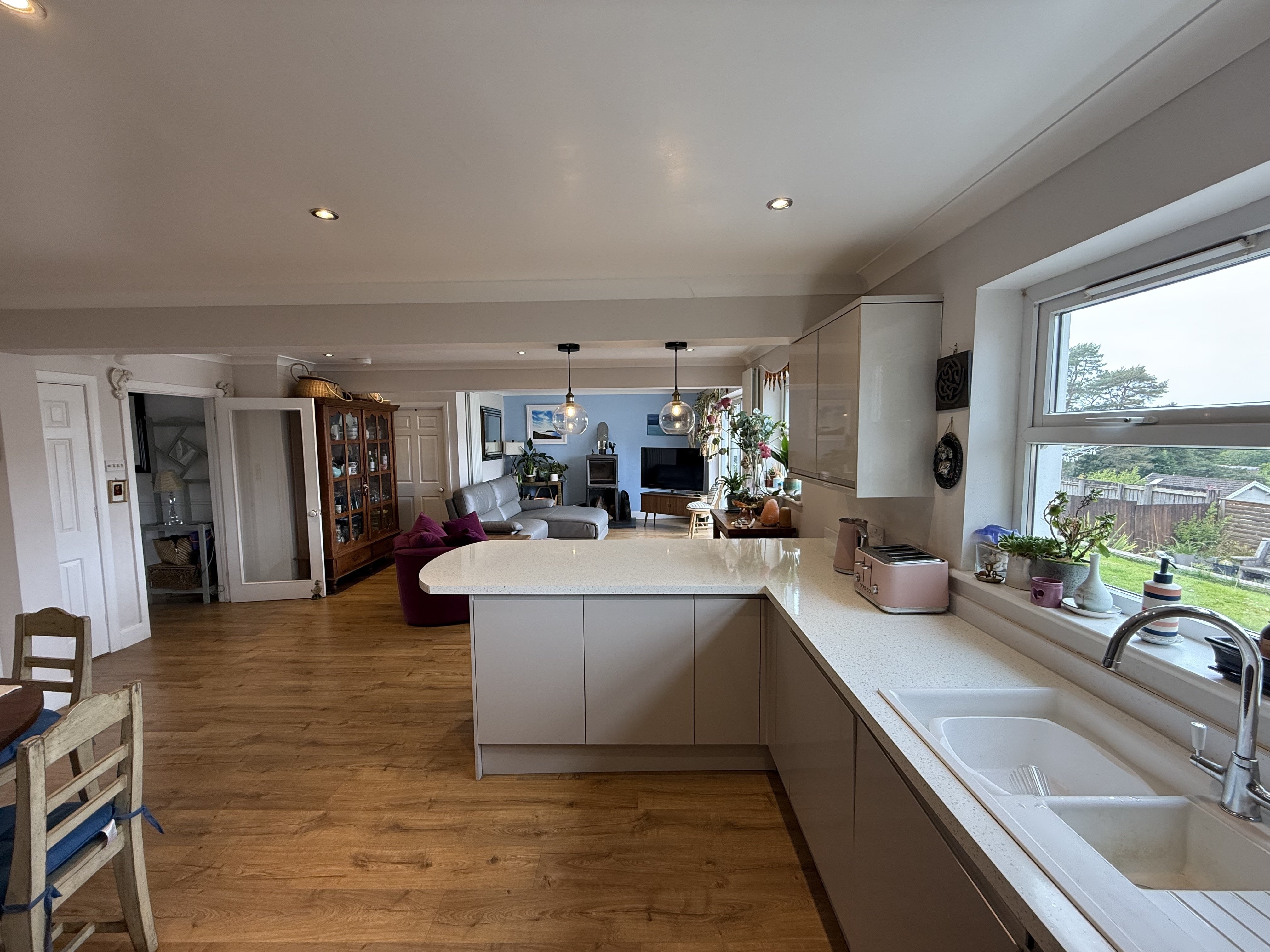 House The Mount in Gowerton