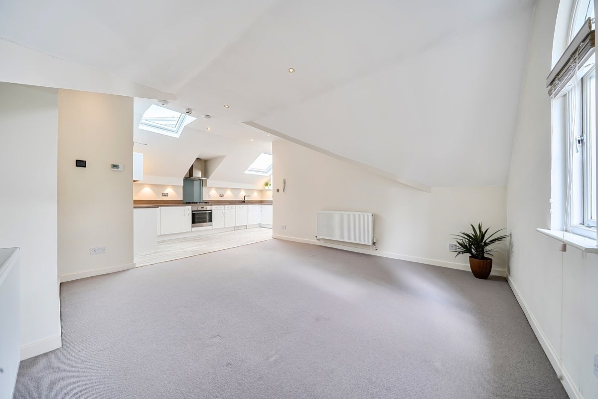 Flat Kenilworth Road in Royal Leamington Spa