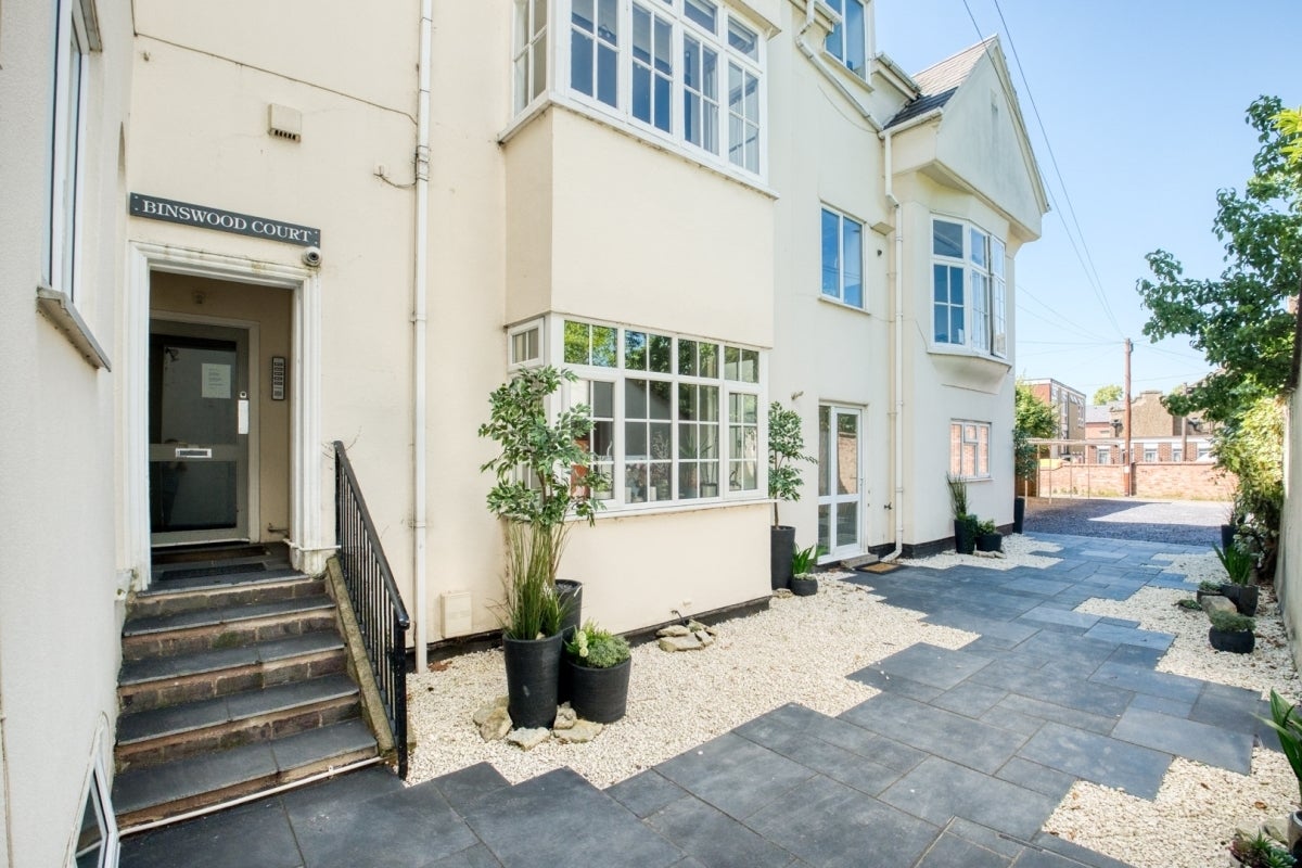 Flat Kenilworth Road in Royal Leamington Spa