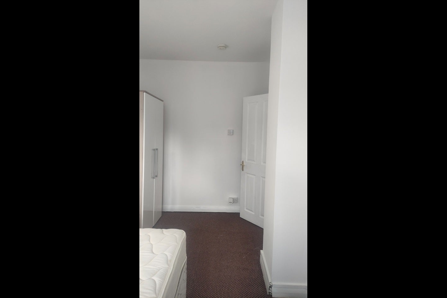 Room Setchell Road in Greater London