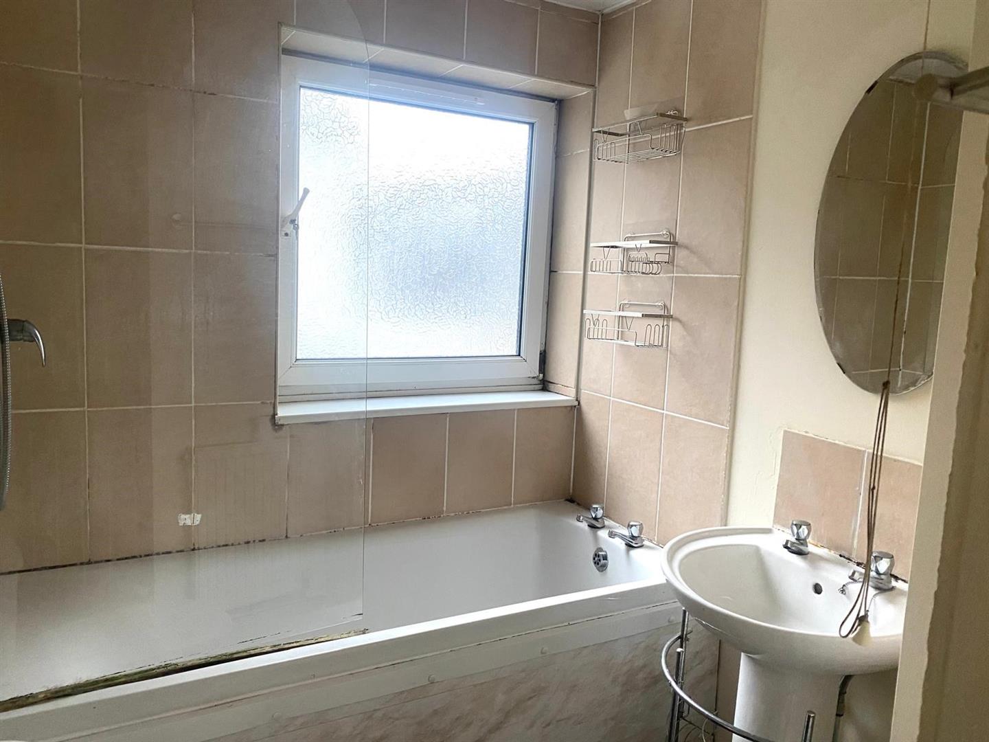Flat Queen Street in Pontypridd