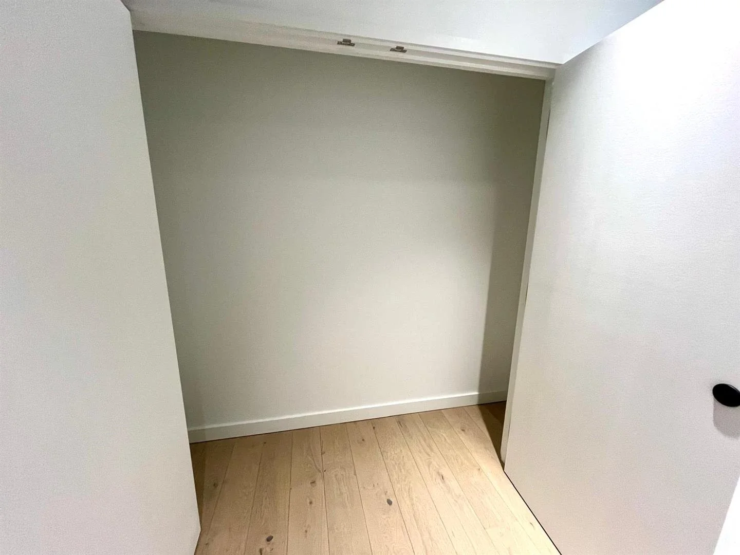 Flat Chandlers Avenue in Greater London