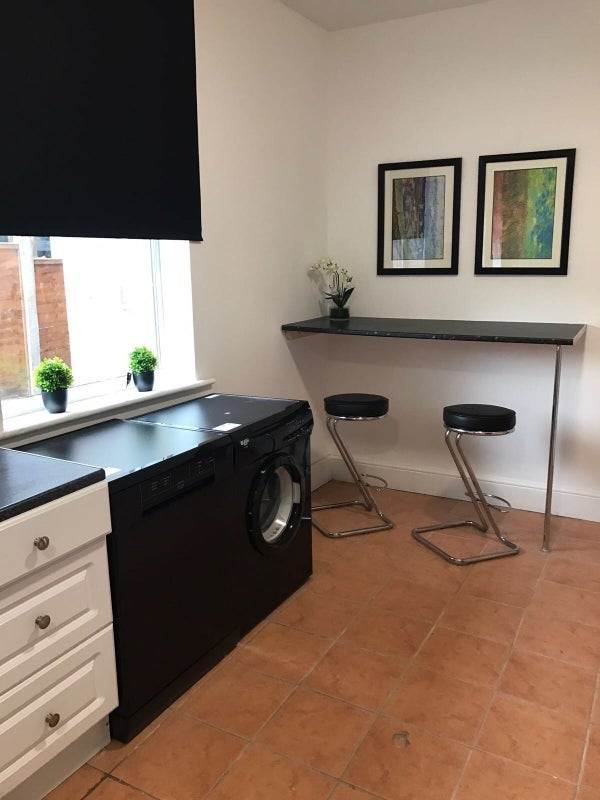 Room Avondale Road in Wolverhampton
