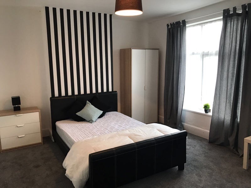 Room Avondale Road in Wolverhampton