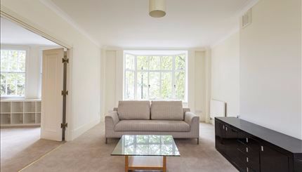 Flat Park Road in City of Westminster