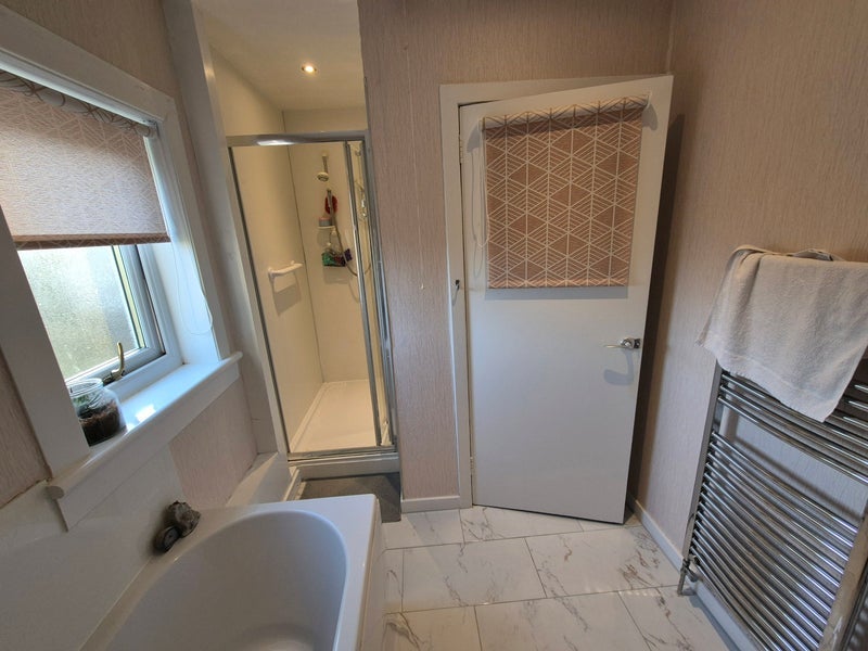 Room Croftfoot Drive in Fauldhouse