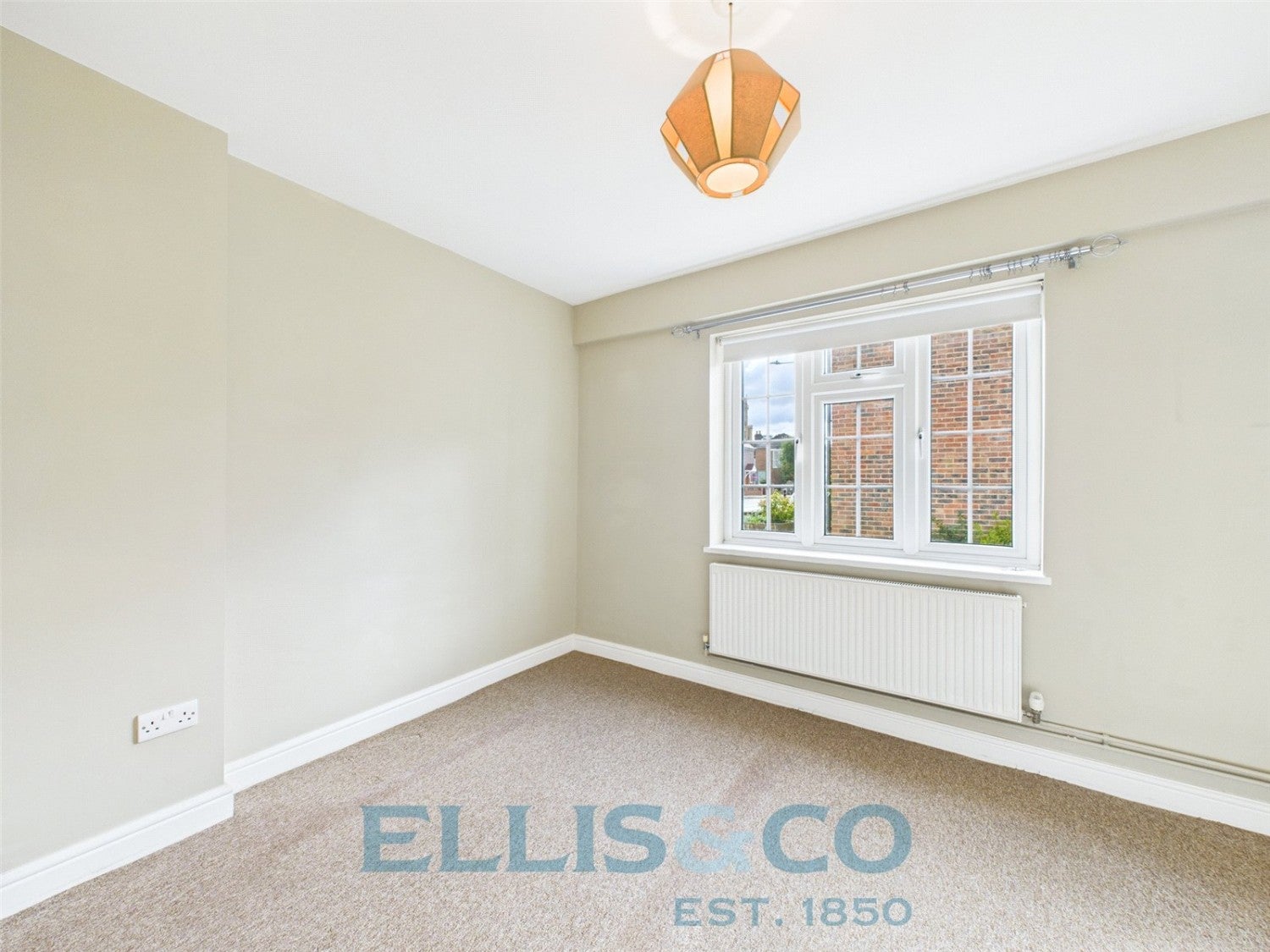 Flat Maidstone Road in Tonbridge and Malling
