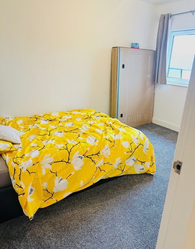 Room Pocklington Drive in Manchester