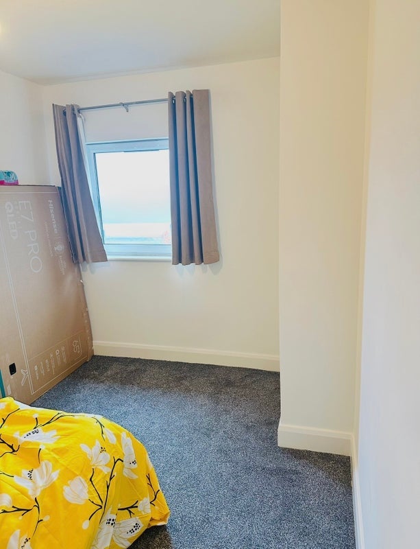 Room Pocklington Drive in Manchester