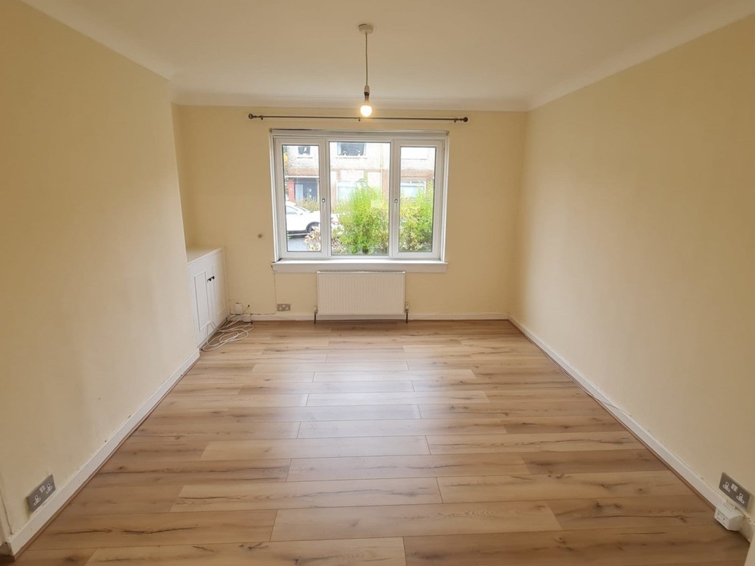 House Kyle Drive in Giffnock